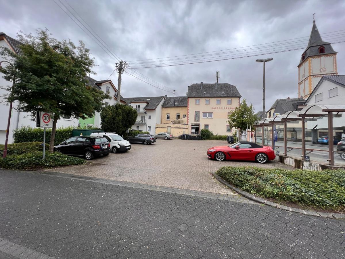 Apartamento Gross, Modern, Vollausgestattet, Gemuetlich Mit Kueche Und Parkplatz Fuer Urlaub Oder Business Kettig Exterior foto