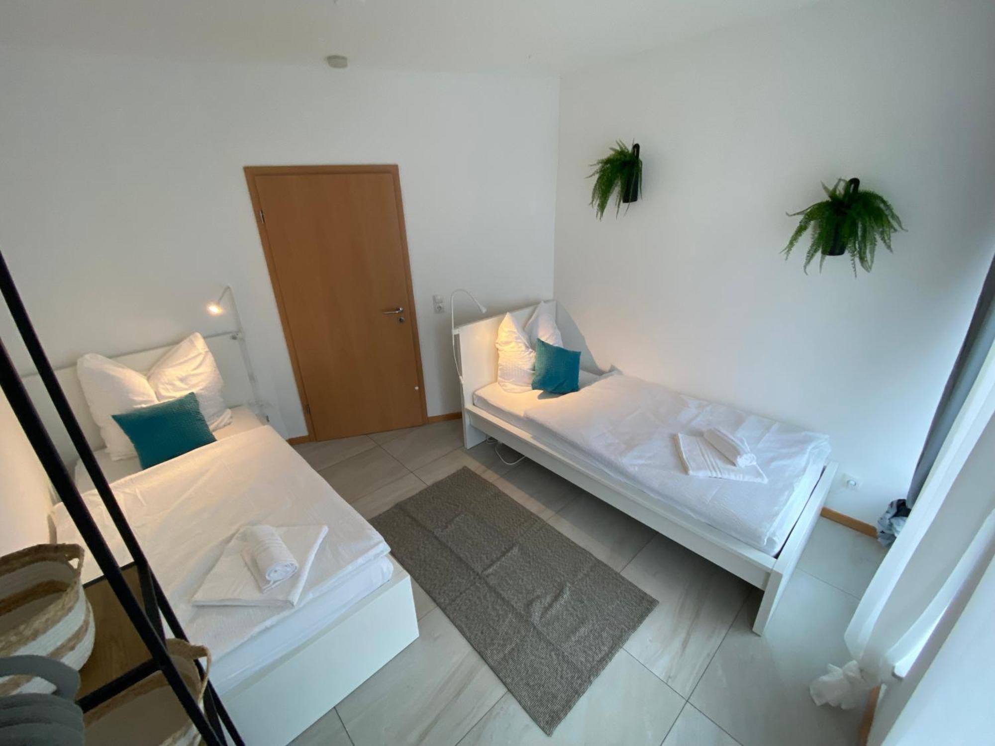 Apartamento Gross, Modern, Vollausgestattet, Gemuetlich Mit Kueche Und Parkplatz Fuer Urlaub Oder Business Kettig Exterior foto