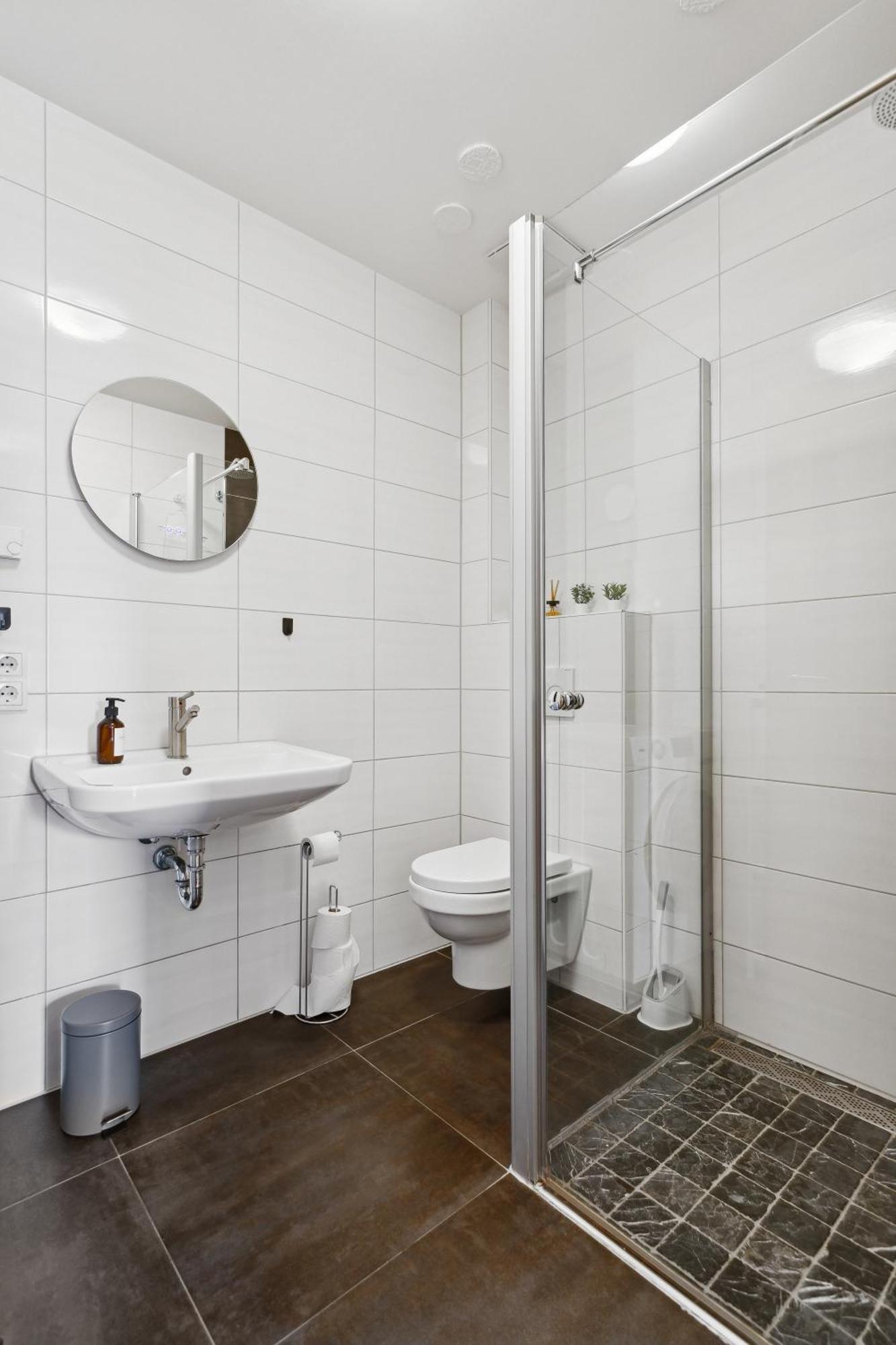 Apartamento Gross, Modern, Vollausgestattet, Gemuetlich Mit Kueche Und Parkplatz Fuer Urlaub Oder Business Kettig Exterior foto