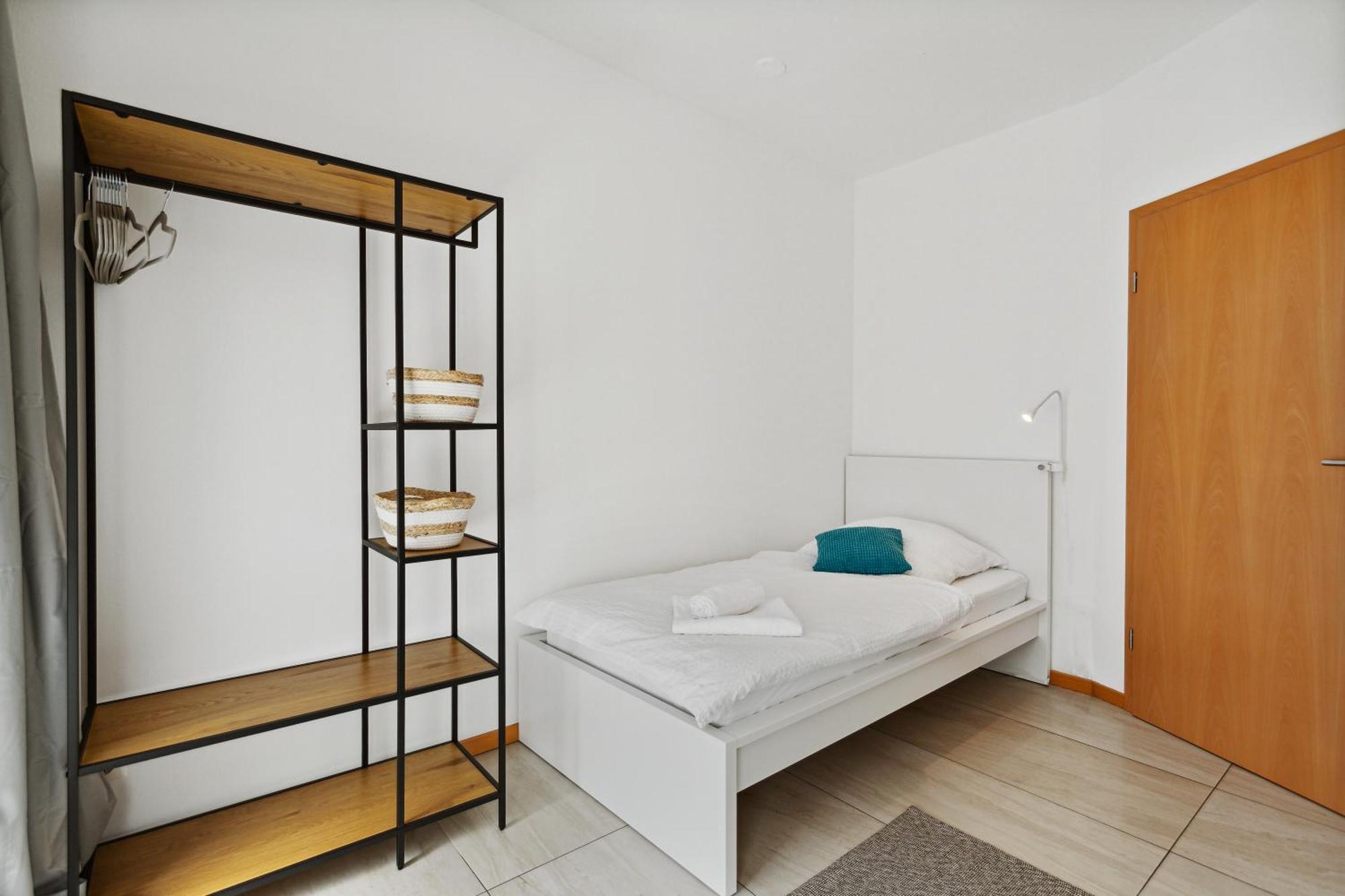 Apartamento Gross, Modern, Vollausgestattet, Gemuetlich Mit Kueche Und Parkplatz Fuer Urlaub Oder Business Kettig Exterior foto