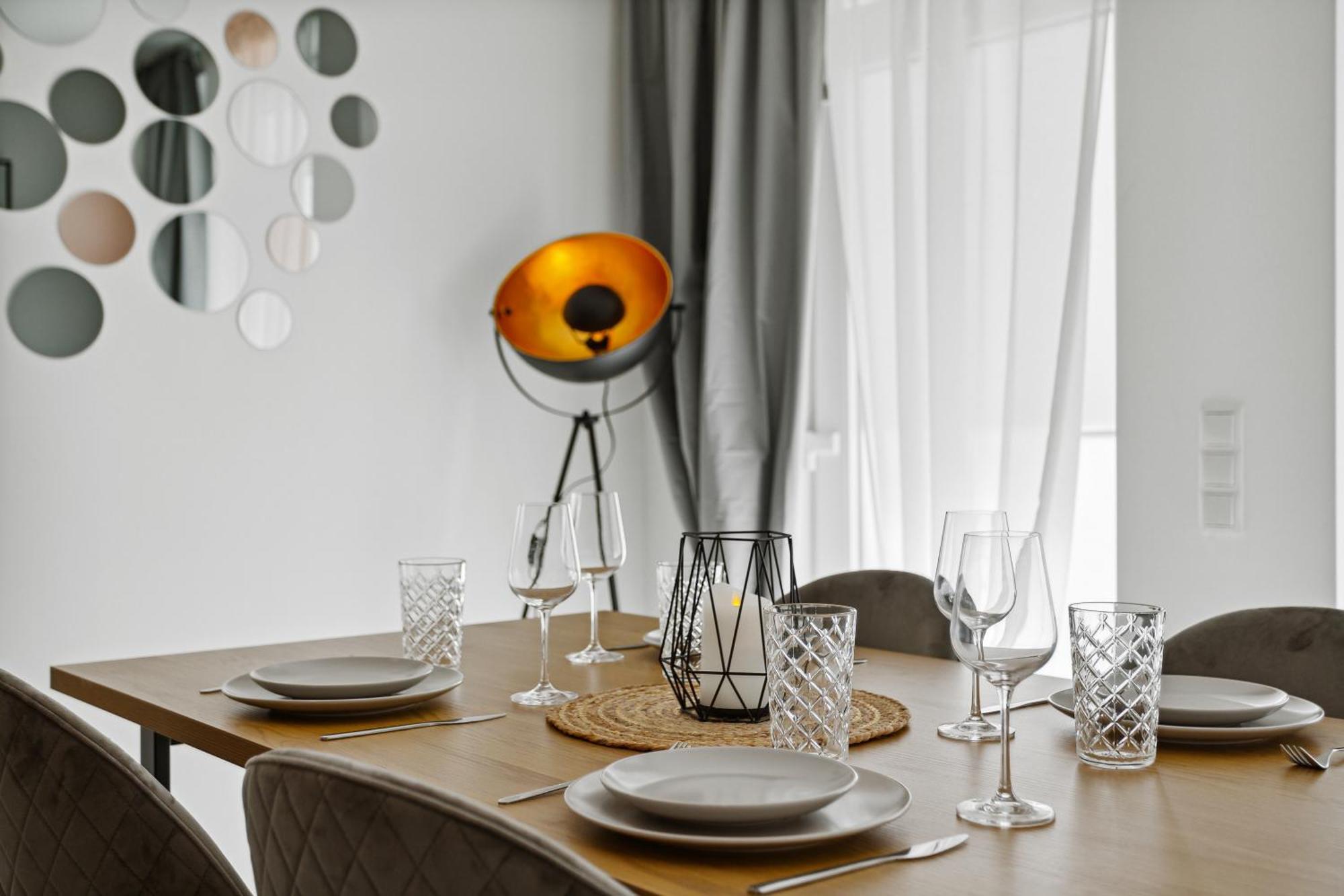 Apartamento Gross, Modern, Vollausgestattet, Gemuetlich Mit Kueche Und Parkplatz Fuer Urlaub Oder Business Kettig Exterior foto