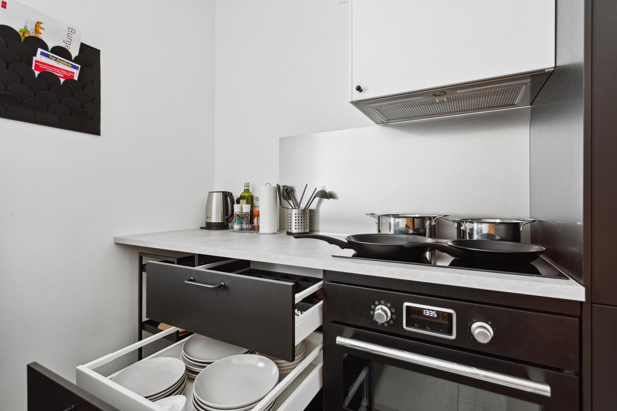 Apartamento Gross, Modern, Vollausgestattet, Gemuetlich Mit Kueche Und Parkplatz Fuer Urlaub Oder Business Kettig Exterior foto